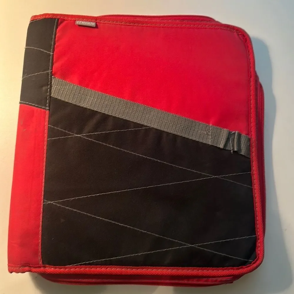 Mead zip 3 ring binder with dividers